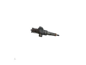 Usados Inyector (diésel) Volkswagen Touareg (7LA/7L6) 5.0 TDI V10 R50 Precio de solicitud ofrecido por Automaterialen Ronald Morien B.V.