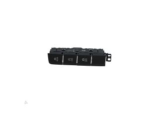 Usados Interruptor Volkswagen Arteon Shooting Brake (3HAC) 2.0 TSI 16V 4Motion Precio € 25,00 IVA incluido ofrecido por Automaterialen Ronald Morien B.V.