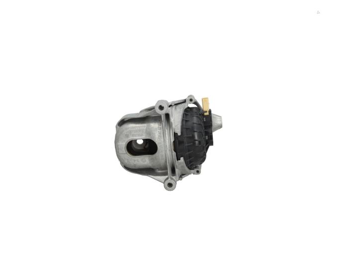 Usagé Support moteur Audi A6 Avant (C8) 3.0 V6 24V 55 TFSI Mild Hybrid Quattro Prix € 175,45 Prix TTC proposé par Automaterialen Ronald Morien B.V.