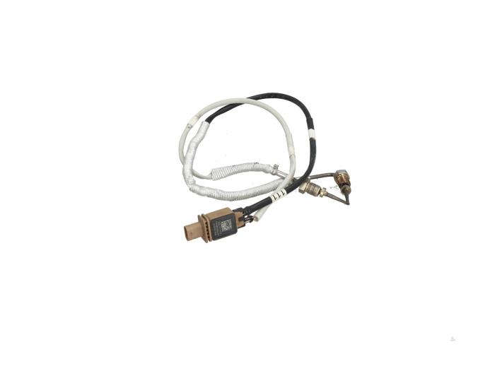 Usagé Sensor température d’échappement Volkswagen Arteon Shooting Brake (3HAC) 2.0 TSI R 16V 4Motion Prix € 66,55 Prix TTC proposé par Automaterialen Ronald Morien B.V.