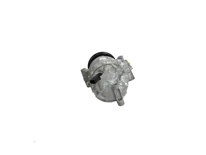 Usagé Pompe clim Audi A4 Allroad Quattro (B8) 2.0 TFSI 16V Flexfuel Prix € 169,40 Prix TTC proposé par Automaterialen Ronald Morien B.V.
