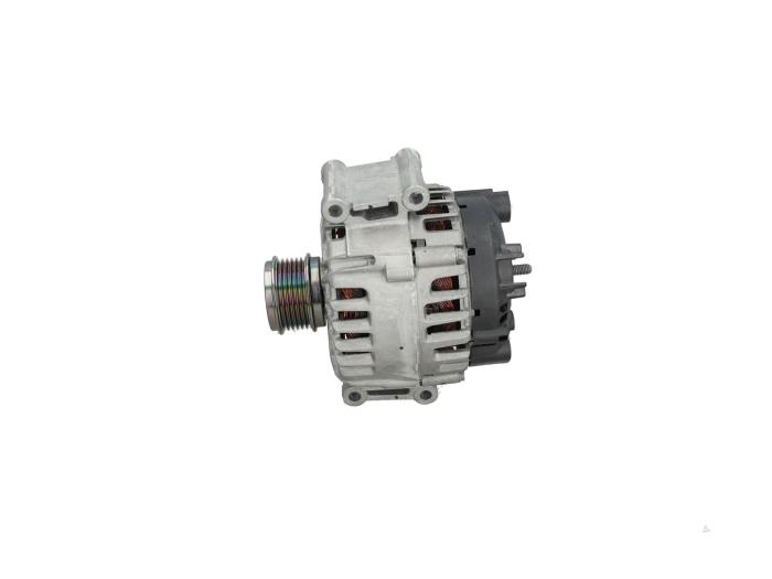 Gebrauchte Dynamo Audi Q3 (F3B) Preis € 114,95 Mit Mehrwertsteuer angeboten von Automaterialen Ronald Morien B.V.
