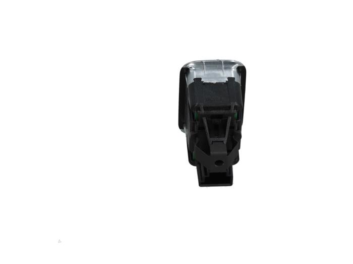 Usados Interruptor de ventanilla eléctrica Mercedes A (W176) 1.6 A-180 16V Precio € 10,00 Norma de margen ofrecido por Automaterialen Ronald Morien B.V.