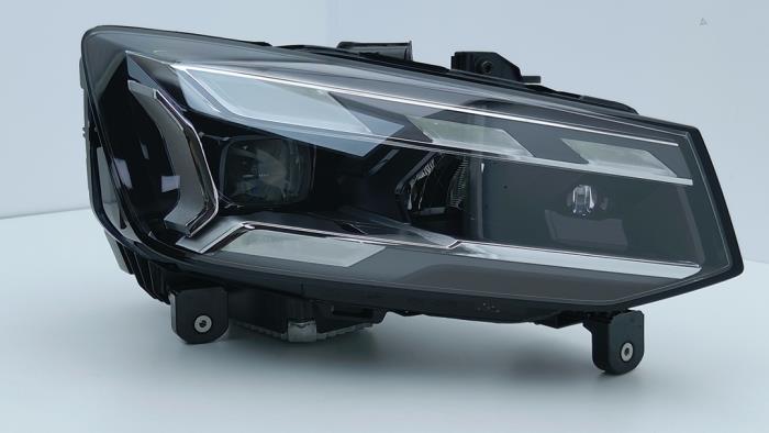 Nowe Reflektor prawy Audi Q2 (GAB/GAG) 2.0 TFSI 16V 221kW Quattro Cena € 961,95 Z VAT oferowane przez Automaterialen Ronald Morien B.V.