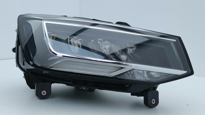 Nowe Reflektor prawy Audi Q2 (GAB/GAG) 1.4 TFSI 16V Cena € 477,95 Z VAT oferowane przez Automaterialen Ronald Morien B.V.