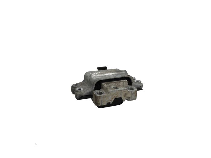 Used Engine mount Volkswagen Touran (1T3) 1.4 16V TSI 140 Price € 29,00 Margin scheme offered by Automaterialen Ronald Morien B.V.