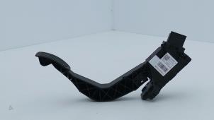 Usados Acelerador Opel Corsa F (UB/UH/UP) 1.2 12V 75 Precio € 39,00 IVA incluido ofrecido por Automaterialen Ronald Morien B.V.