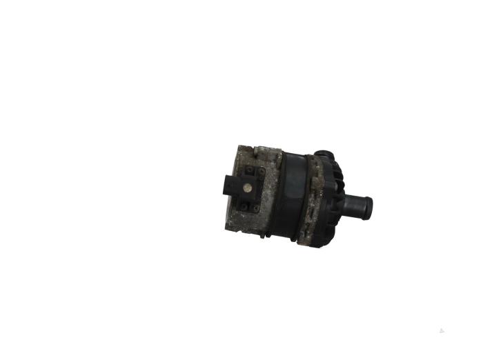 Begagnade Extra vattenpump Audi S8 (D4) 4.0 Plus V8 TFSI 32V Pris € 114,95 Inklusive moms erbjuds av Automaterialen Ronald Morien B.V.