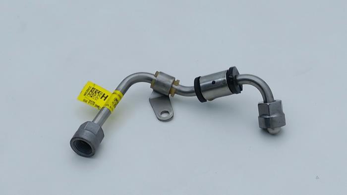 Usagé Conduit de carburant Opel Astra K 1.2 Turbo 12V Prix € 19,00 Règlement à la marge proposé par Automaterialen Ronald Morien B.V.