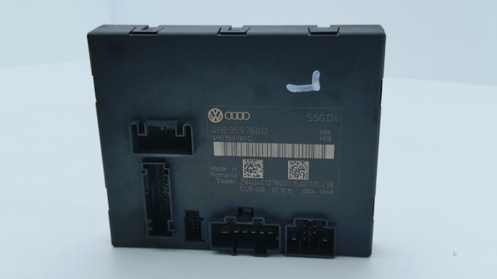 Begagnade Sätesdator Audi S8 (D4) 4.0 Plus V8 TFSI 32V Pris € 144,99 Inklusive moms erbjuds av Automaterialen Ronald Morien B.V.