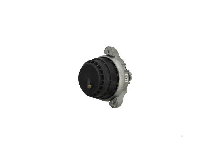 Usagé Support moteur BMW 5 serie (F10) 523i 24V Prix € 49,00 Règlement à la marge proposé par Automaterialen Ronald Morien B.V.
