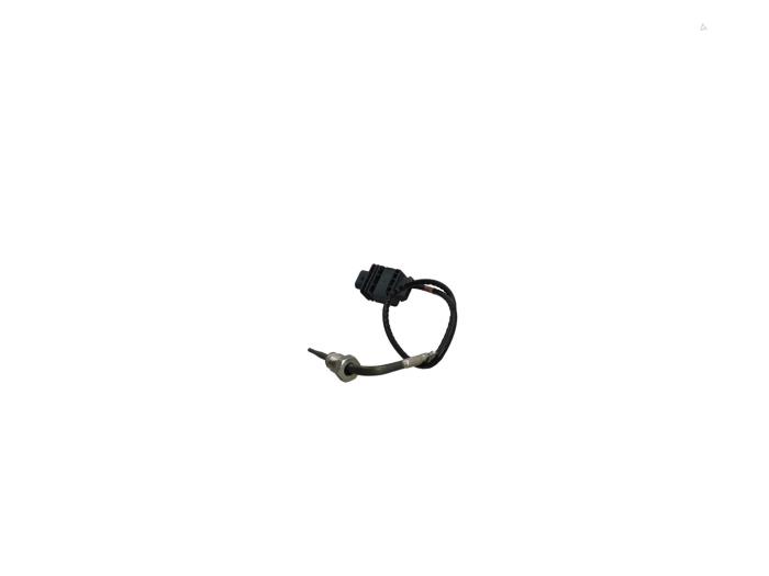 Usagé Sensor température d’échappement Volkswagen Golf VIII (CD1) 1.5 eTSI 16V Prix € 54,45 Prix TTC proposé par Automaterialen Ronald Morien B.V.