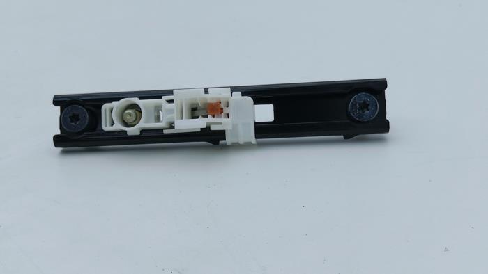 Seatbelt height adjuster