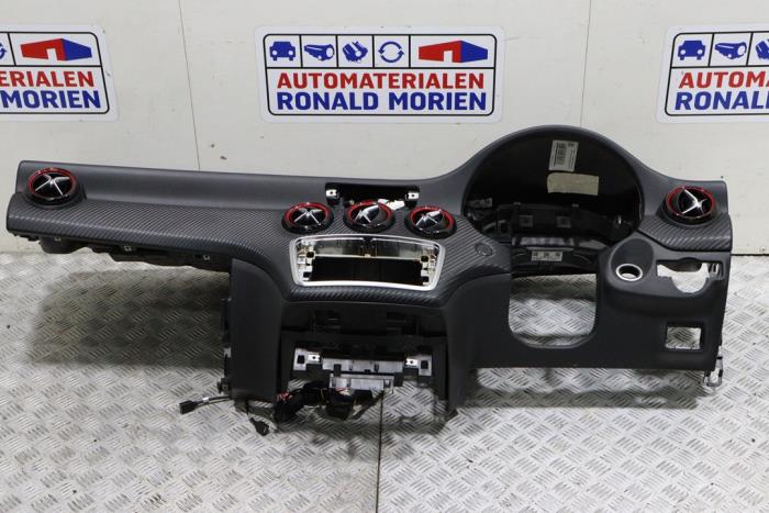 Używane Panel Mercedes A-Klasse AMG (W176) 2.0 A-45 AMG Turbo 16V 4-Matic Cena € 195,00 Procedura marży oferowane przez Automaterialen Ronald Morien B.V.