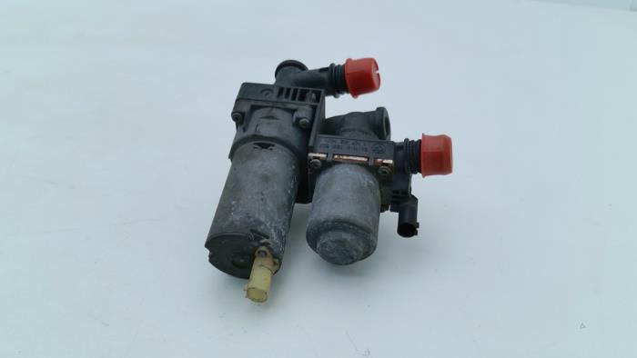 Usagé Divers BMW M3 (E46/2C) 3.2 24V Prix € 49,00 Règlement à la marge proposé par Automaterialen Ronald Morien B.V.