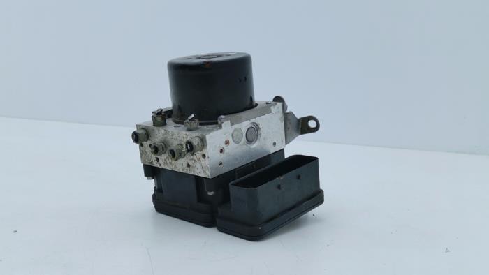 Gebrauchte ABS Pumpe BMW 3 serie (E90) 330d 24V Preis € 149,00 Margenregelung angeboten von Automaterialen Ronald Morien B.V.