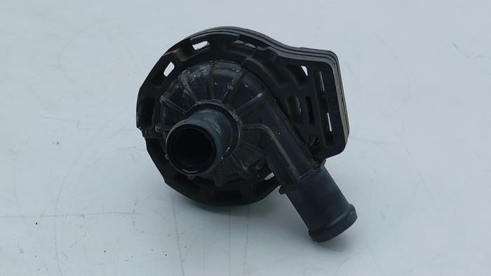 Begagnade Extra vattenpump MAN TGE 2.0 TDI Pris € 75,00 Inklusive moms erbjuds av Automaterialen Ronald Morien B.V.