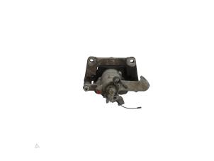 Begagnade Bakre bromsok, vänster Peugeot Expert (V1/VA/VB/VE/VF/VT/VY) 2.0 Blue HDi 180 16V Pris € 48,40 Inklusive moms erbjuds av Automaterialen Ronald Morien B.V.