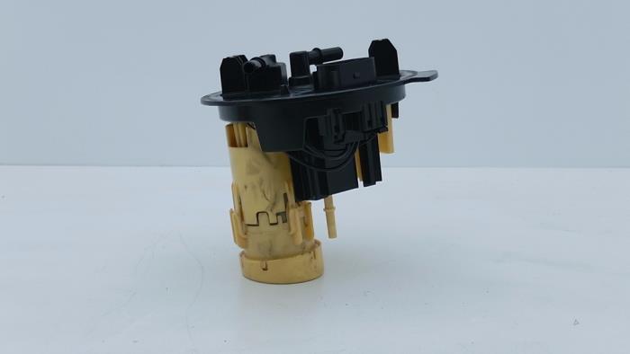 Usagé Pompe à carburant Mercedes S (222.0/222.1) 3.0 S-350 BlueTEC, S-350d 24V Prix € 125,00 Règlement à la marge proposé par Automaterialen Ronald Morien B.V.