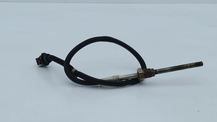 Usagé Sensor température d’échappement Mercedes S (222.0/222.1) 3.0 S-350 BlueTEC, S-350d 24V Prix € 49,00 Règlement à la marge proposé par Automaterialen Ronald Morien B.V.