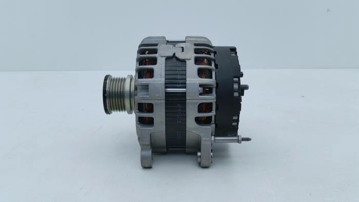 Gebrauchte Dynamo Volkswagen Crafter (SY) 2.0 TDI RWD Preis € 199,65 Mit Mehrwertsteuer angeboten von Automaterialen Ronald Morien B.V.