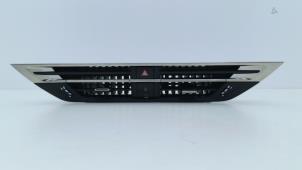 Usagé Grille aération tableau de bord Citroen C5 X (NC/ND) 1.6 Hybrid 225 Prix € 59,00 Prix TTC proposé par Automaterialen Ronald Morien B.V.
