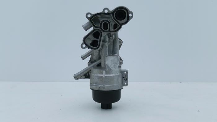 Gebrauchte Ölfiltergehäuse Citroen C5 X (NC/ND) 1.6 Hybrid 225 Preis € 65,00 Mit Mehrwertsteuer angeboten von Automaterialen Ronald Morien B.V.