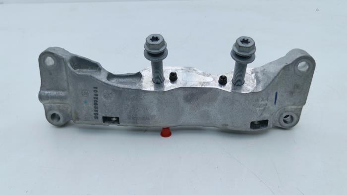 Used Engine mount Citroen C5 X (NC/ND) 1.6 Hybrid 225 Price € 89,00 Inclusive VAT offered by Automaterialen Ronald Morien B.V.