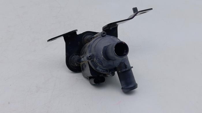 Begagnade Extra vattenpump Audi A5 (F53/F5P) 1.4 TFSI 16V Pris € 34,99 Inklusive moms erbjuds av Automaterialen Ronald Morien B.V.