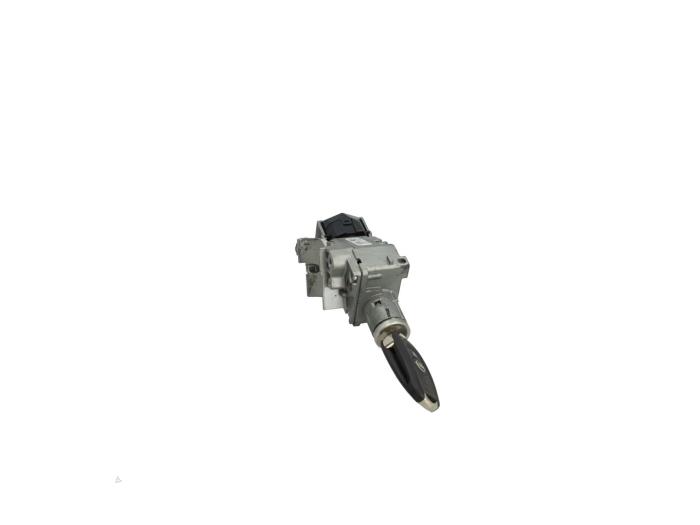 Używane Stacyjka + Kluczyk Opel Astra K 1.4 Turbo 16V Cena € 90,75 Z VAT oferowane przez Automaterialen Ronald Morien B.V.