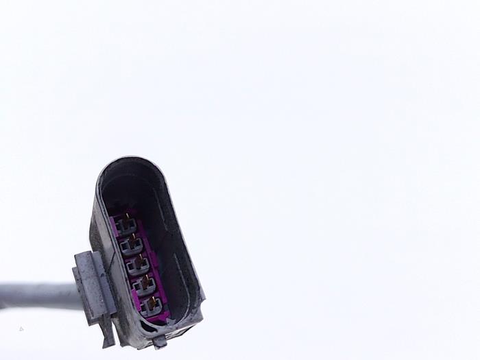 Lambda probe from a Volkswagen Passat Variant (3G5) 2.0 TDI 16V 190 4Motion 2016