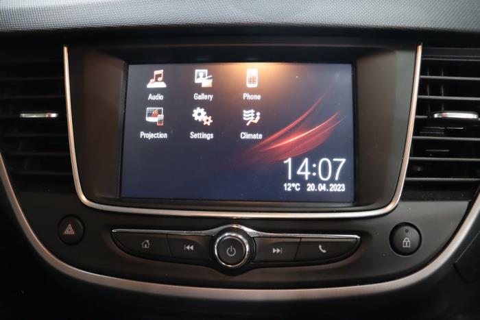 Używane Radio Opel Crossland (X) 1.2 12V Cena € 149,00 Procedura marży oferowane przez Automaterialen Ronald Morien B.V.