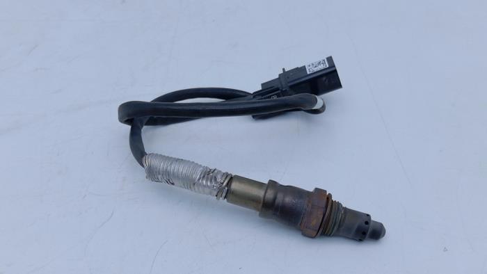 Usagé Sonde lambda Porsche Panamera (971G) 3.0 V6 24V 4 Prix € 35,00 Règlement à la marge proposé par Automaterialen Ronald Morien B.V.