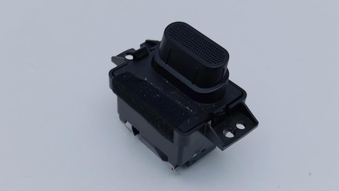 Gebrauchte Temperatursensor innen Bentley Continental GT 4.0 V8 S 32V Preis € 25,00 Margenregelung angeboten von Automaterialen Ronald Morien B.V.