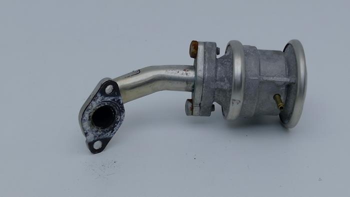 Gebrauchte AGR Ventil Bentley Continental GT 4.0 V8 S 32V Preis € 49,00 Margenregelung angeboten von Automaterialen Ronald Morien B.V.