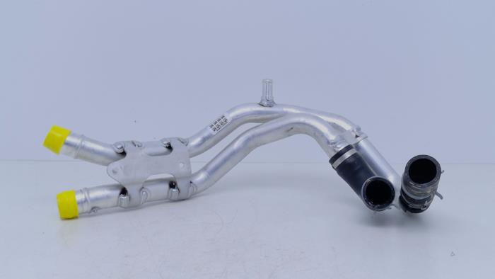 Begagnade Vattenrör Audi A5 (F53/F5P) 1.4 TFSI 16V Pris € 90,75 Inklusive moms erbjuds av Automaterialen Ronald Morien B.V.