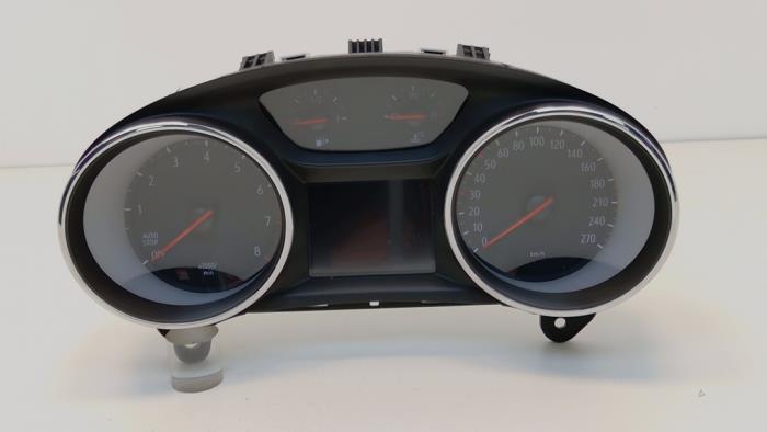 Begagnade Instrumentpanel Opel Astra K 1.0 Turbo 12V Pris € 125,00 Marginaltabell erbjuds av Automaterialen Ronald Morien B.V.