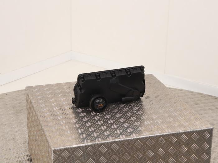 Gebrauchte Ventildeckel Volkswagen Caddy III (2KA,2KH,2CA,2CH) 2.0 SDI Preis € 35,00 Margenregelung angeboten von Automaterialen Ronald Morien B.V.
