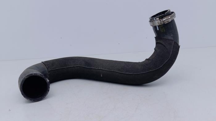 Gebrauchte Intercooler Schlauch Audi A4 Quattro (B9) 2.0 TFSI 16V Preis € 48,40 Mit Mehrwertsteuer angeboten von Automaterialen Ronald Morien B.V.