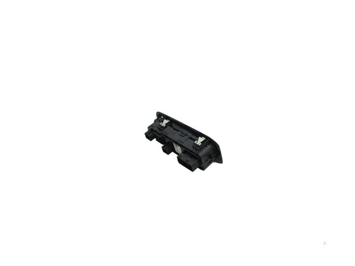 Usados Interruptor combinado de ventanillas Peugeot 308 SW (L4/L9/LC/LJ/LR) 1.2 12V e-THP PureTech 130 Precio € 54,99 IVA incluido ofrecido por Automaterialen Ronald Morien B.V.
