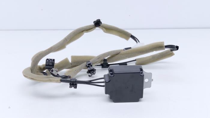 Używane Antena Suzuki SX4 S-Cross (JY) 1.4 Booster Jet Turbo 16V SHVS Cena € 65,00 Procedura marży oferowane przez Automaterialen Ronald Morien B.V.