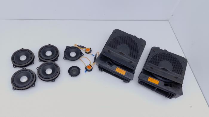 Gebrauchte Lautsprecherset BMW 3 serie (F30) 320d 2.0 16V EfficientDynamicsEdition Preis € 245,00 Margenregelung angeboten von Automaterialen Ronald Morien B.V.