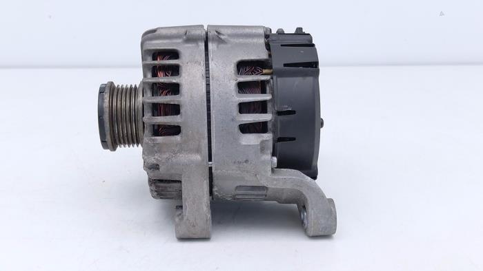 Gebrauchte Dynamo BMW 3 serie (F30) 320d 2.0 16V EfficientDynamicsEdition Preis € 59,00 Margenregelung angeboten von Automaterialen Ronald Morien B.V.