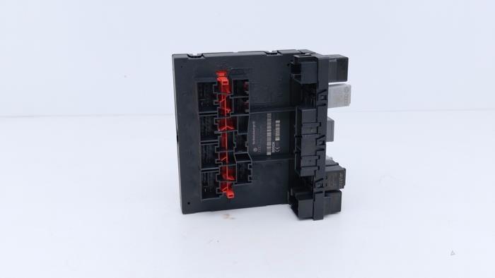 Used Body control computer Volkswagen Caddy III (2KA,2KH,2CA,2CH) 2.0 SDI Price € 36,30 Inclusive VAT offered by Automaterialen Ronald Morien B.V.