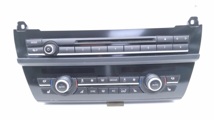 Usagé Commande chauffage BMW M5 (F10) 4.4 V8 32V TwinPower Turbo Prix € 345,00 Règlement à la marge proposé par Automaterialen Ronald Morien B.V.