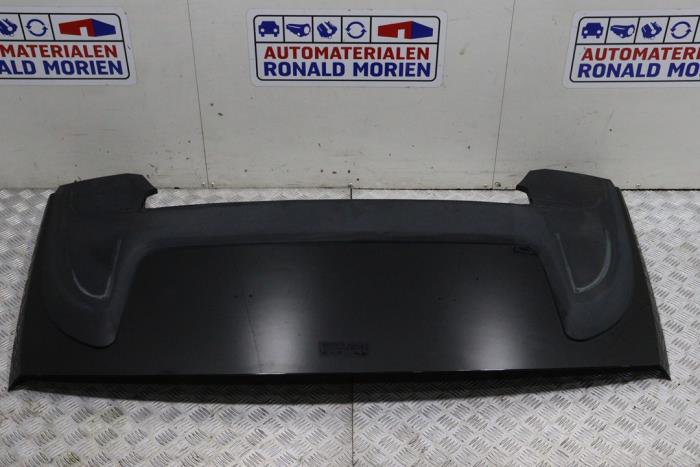 Używane Pokrywa dachu cabrio BMW M6 (E64) 5.0 V10 40V Cena € 95,00 Procedura marży oferowane przez Automaterialen Ronald Morien B.V.