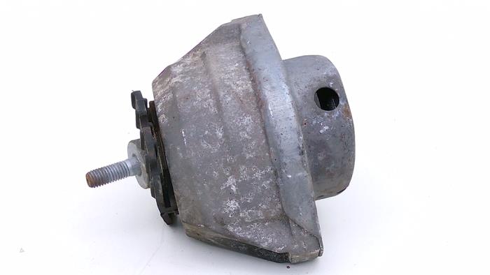 Used Engine mount BMW M6 (E64) 5.0 V10 40V Price € 35,00 Margin scheme offered by Automaterialen Ronald Morien B.V.