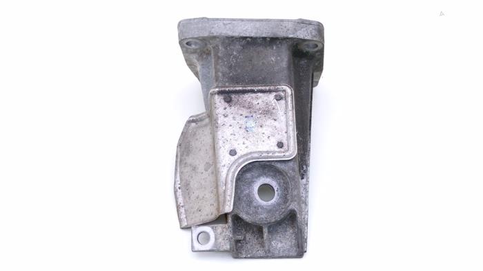 Used Engine mount BMW M6 (E64) 5.0 V10 40V Price € 25,00 Margin scheme offered by Automaterialen Ronald Morien B.V.