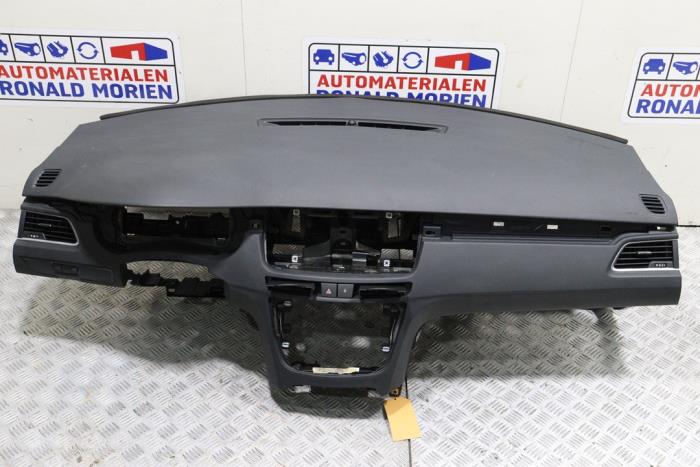 Usados Salpicadero Peugeot 508 SW (8E/8U) 1.6 BlueHDI 120 Precio € 150,00 Norma de margen ofrecido por Automaterialen Ronald Morien B.V.