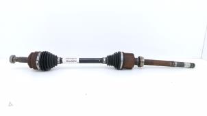 Usagé Arbre de transmission avant droit Peugeot 208 II (UB/UH/UP) 1.2 Vti 12V PureTech 100 Prix € 175,00 Prix TTC proposé par Automaterialen Ronald Morien B.V.